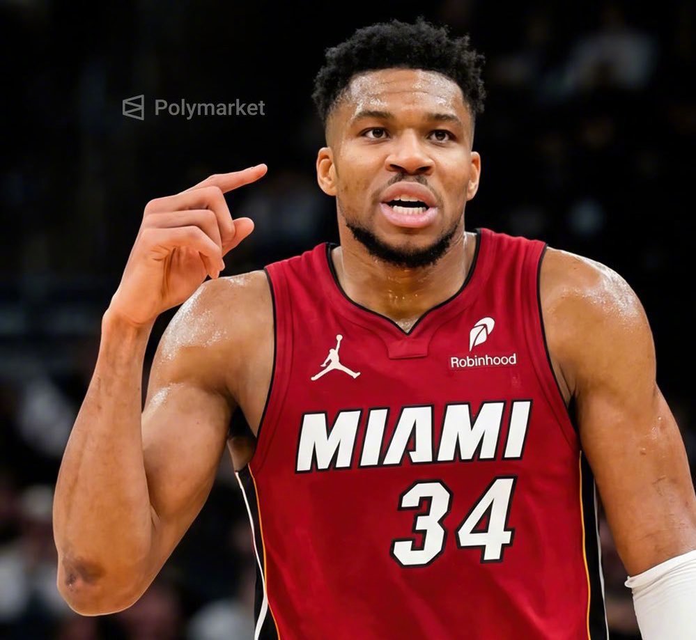 只剩下热火了！记者Jake Fischer表示，热火仍然认为有机会得到字母哥。B