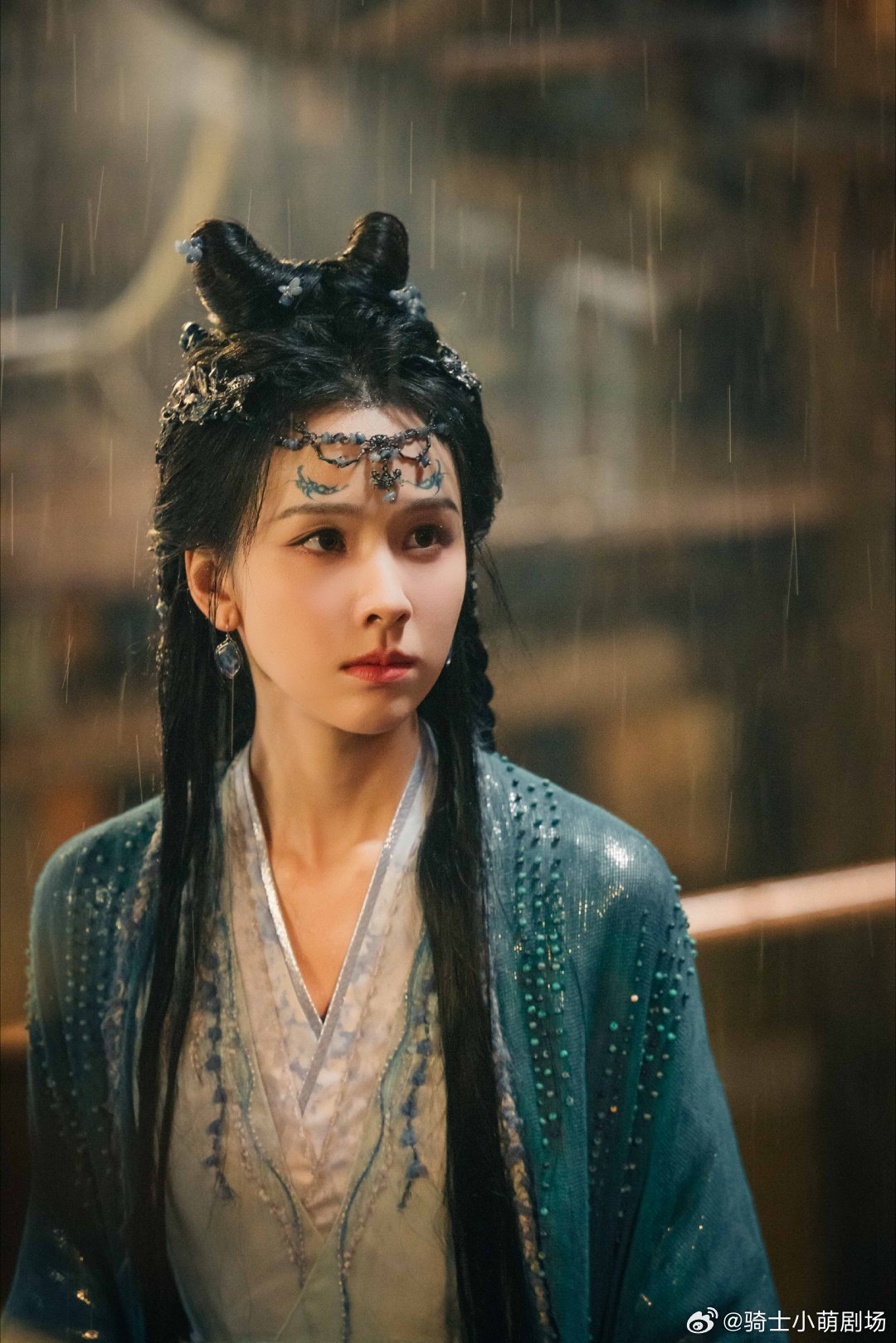 陈都灵当背景板也在戏里陈都灵当背景板也绝不ooc陈都灵真的很会拿捏角色，即便身处