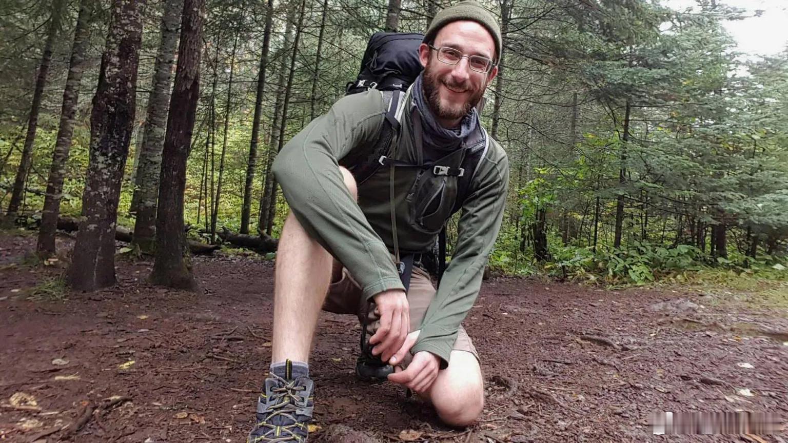 【在明尼阿波利斯被枪杀的重症监护室护士亚历克斯·普雷蒂是谁？】（BBC）一名在明