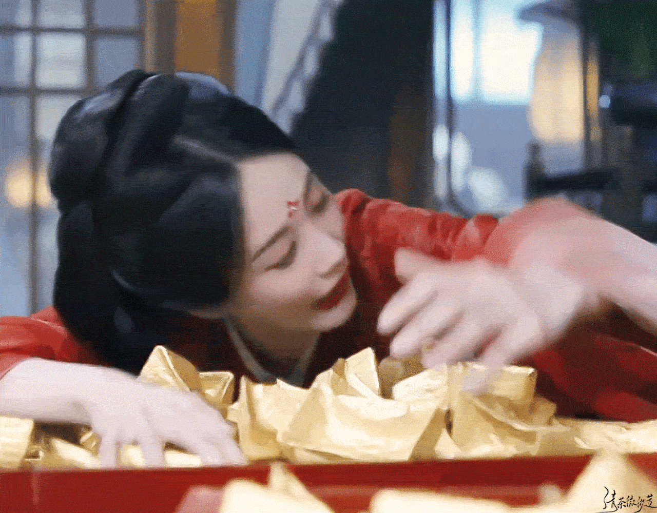 李一桐拍了撕拉片是的 这个女人带着撕拉片来了 书卷一梦宋一梦也要和大家见面了 请