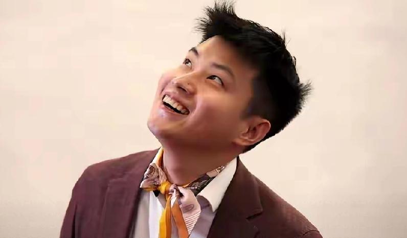 不知什么原因？看赵心童打球，就是觉得舒服，没有其他形容词。
        你说