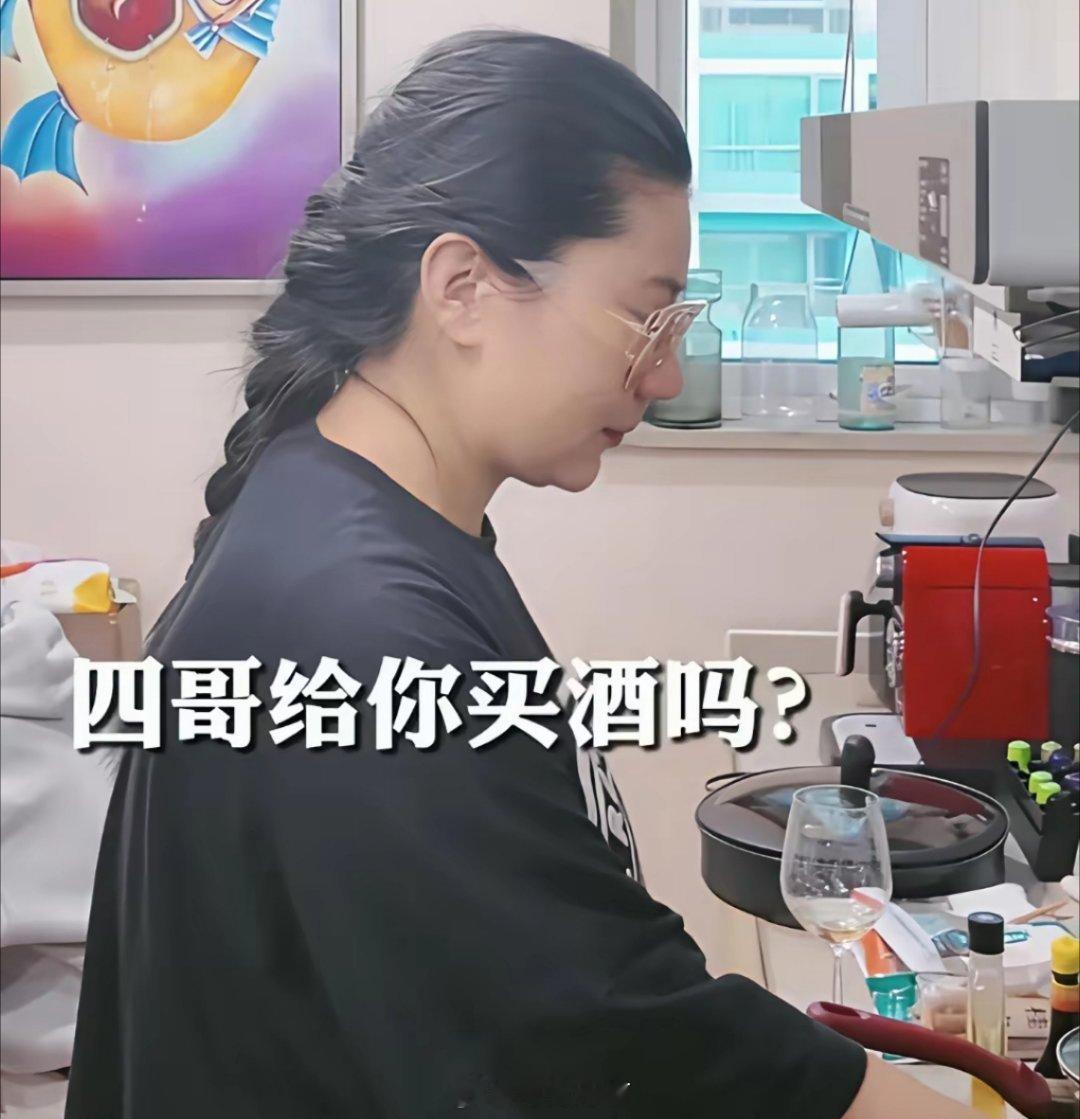差点成为谢霆锋的妈妈！谢贤前女友今年41岁，从当年的曼妙少女，变成如今回到河南老