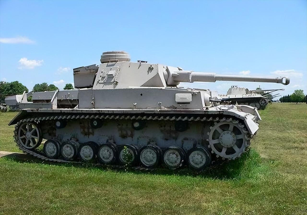 若将二战中战绩最突出、性能最顶尖的几款坦克放在一起综合比拼，谁能坐稳第一的位置？