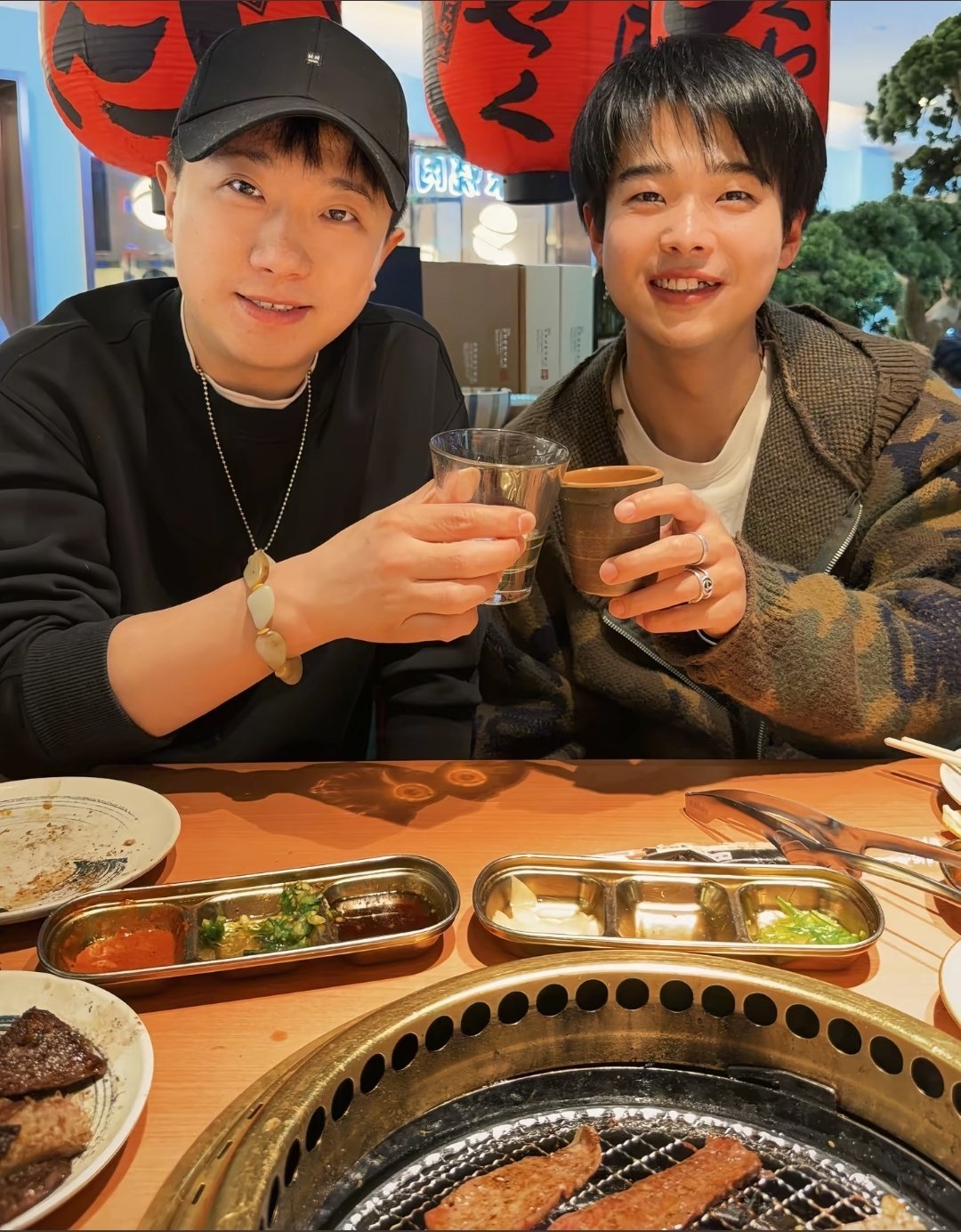 张鹤擎和徒弟张千一这长相要是在德云社说相声绝对有前途