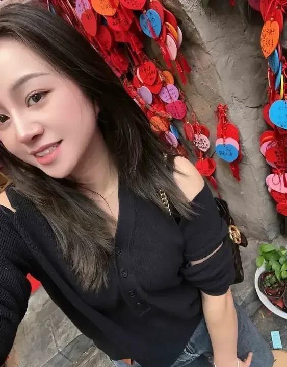 有人说，婚姻是爱情的坟墓，但有些人的婚姻压根没见过爱情的影子。花钱为家人，却被骂