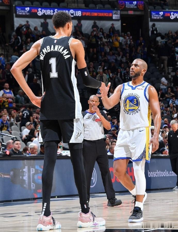 NBA：NBA自由市场开放首日签约交易汇总

西部：
勇士裁掉保罗，随后保罗1年