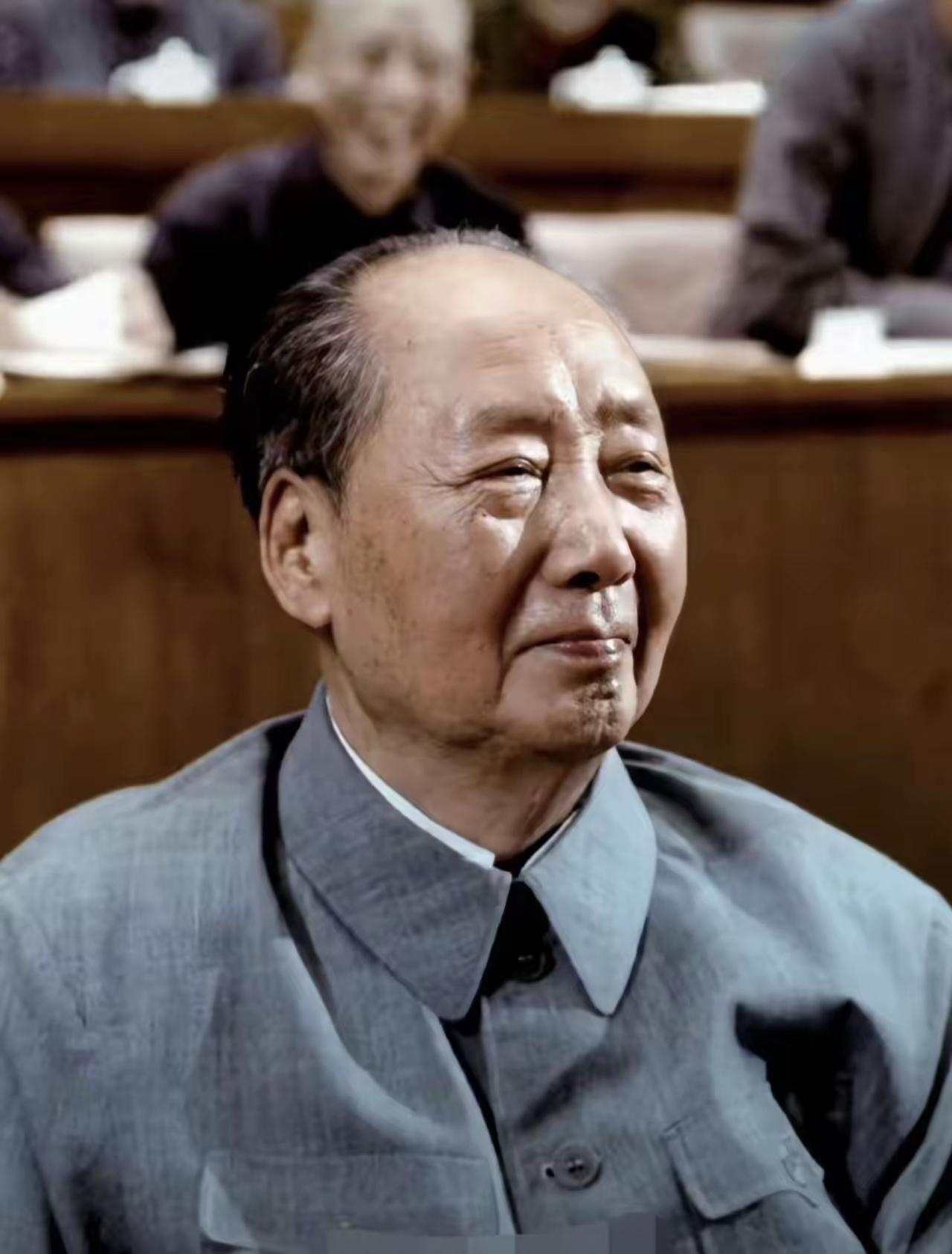 发现没？如今毛泽东热己悄悄席卷全网，为什么？
因为他老人家所有的所有，都解答了当