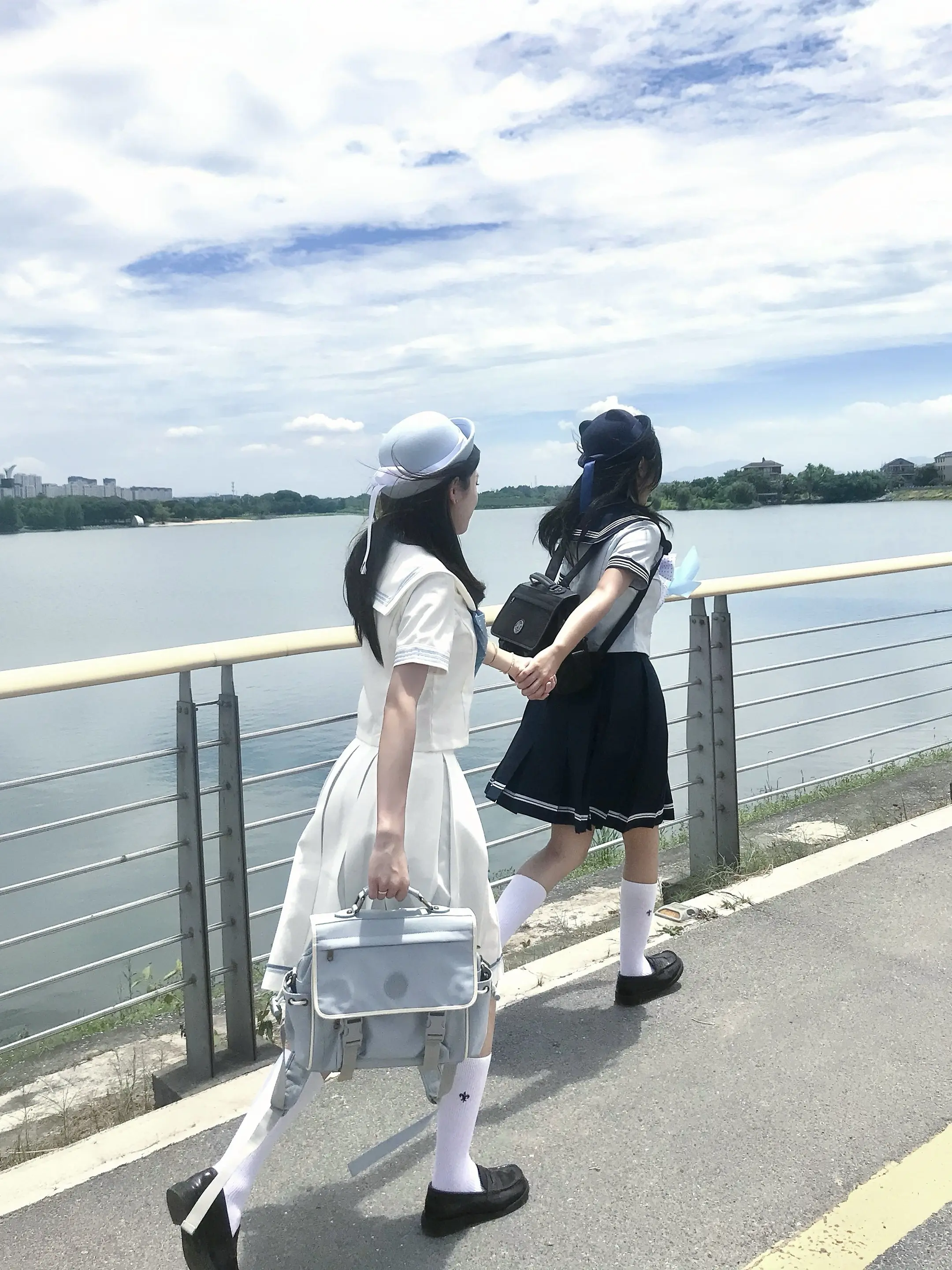 我们的青春永不落幕。