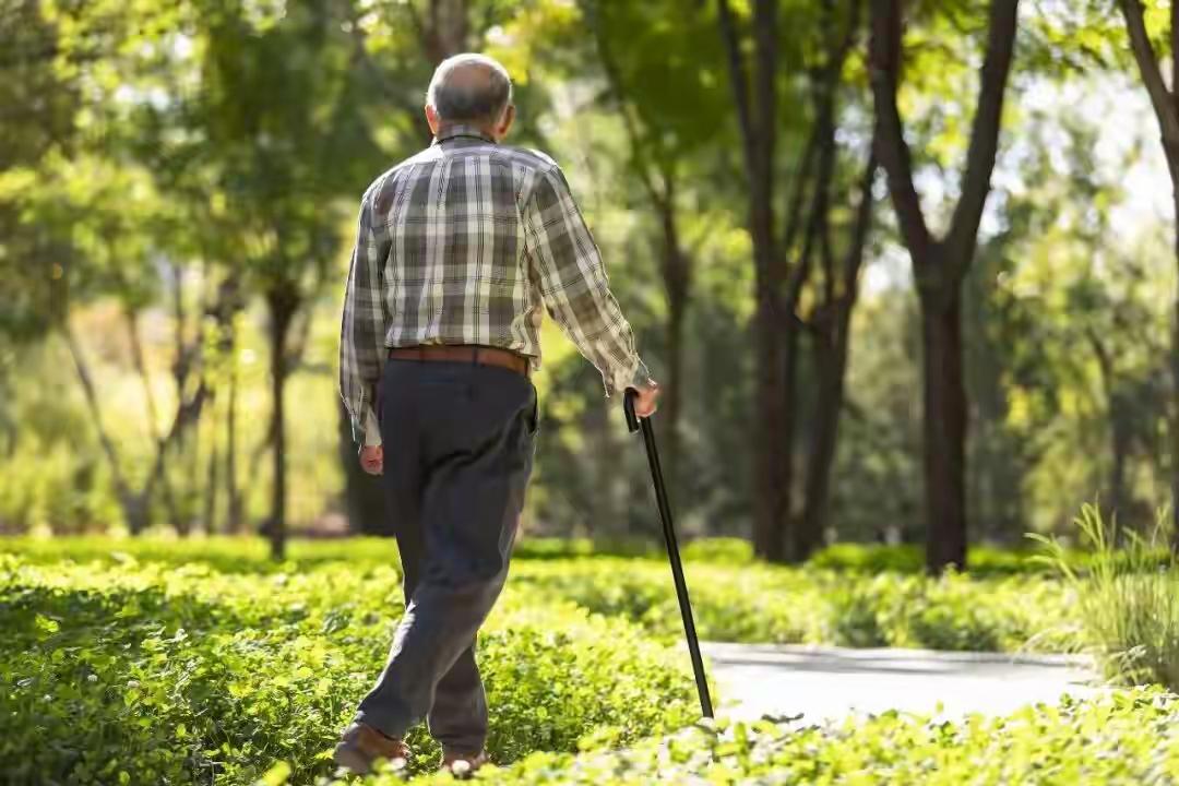 腊月二十六，房东来催房租？
 
腊月二十六，年味儿越近，老徐心里越慌。房东的电话