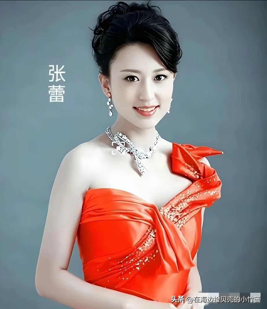 这才是央视主持人的顶级颜值与气质！
告别千篇一律的网红脸，
央视女主播们自带“央