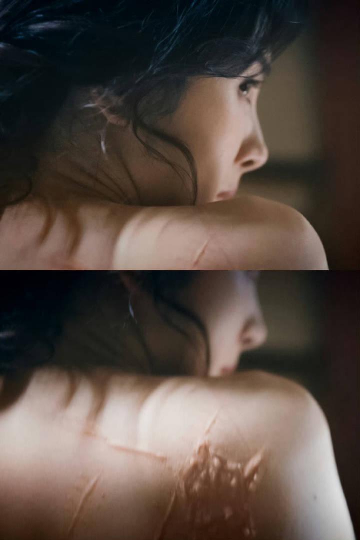 杨幂，挡不住了，
这演技要封神！
裸背上触目惊心的伤疤，
压迫感十足的舞姿。
《