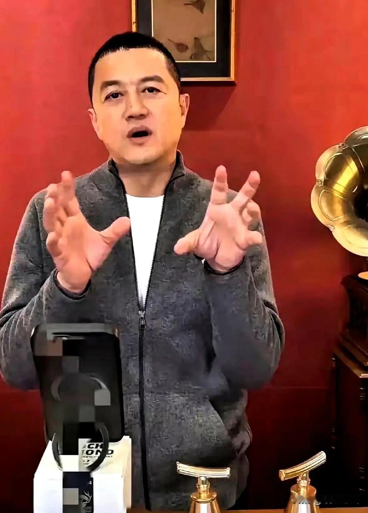 李亚鹏，真的是个有恩必报的实在人啊！

他大概也看到了，近期部分网友对董宇辉卖春