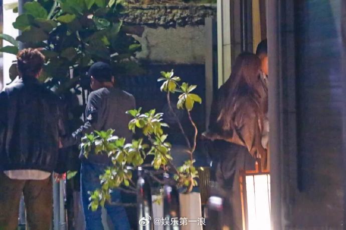 曝王心凌吴克群同回家王心凌方回应和吴克群同回家 王心凌、吴克群同一辆车去餐厅吃饭