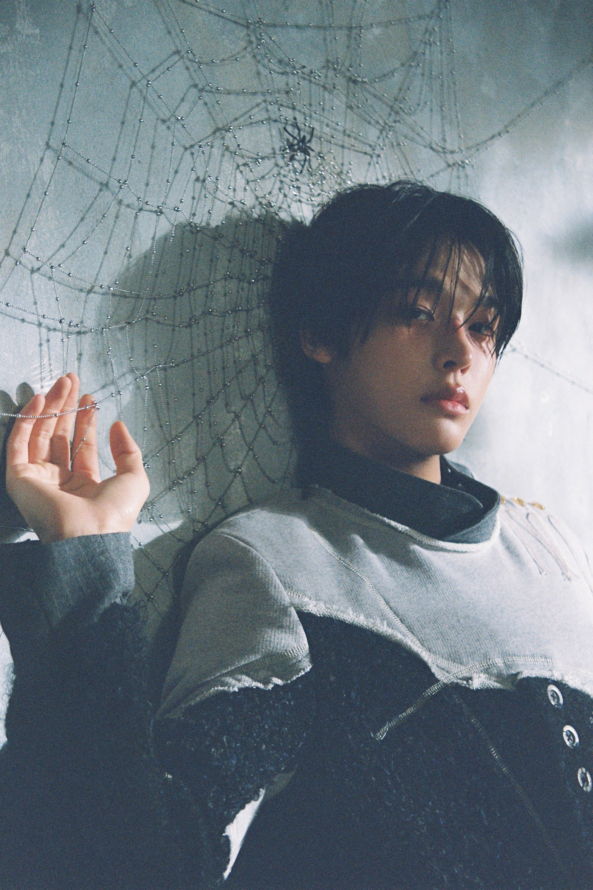 只是从纯白萝莉变成暗黑萝莉了，全部法丝 