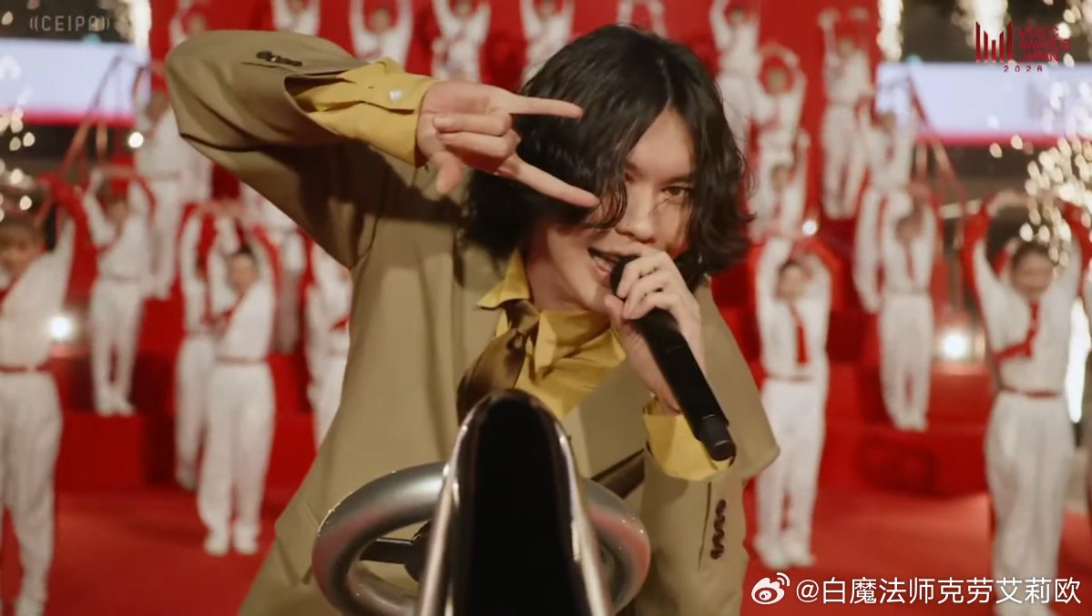 米 津 玄 师 