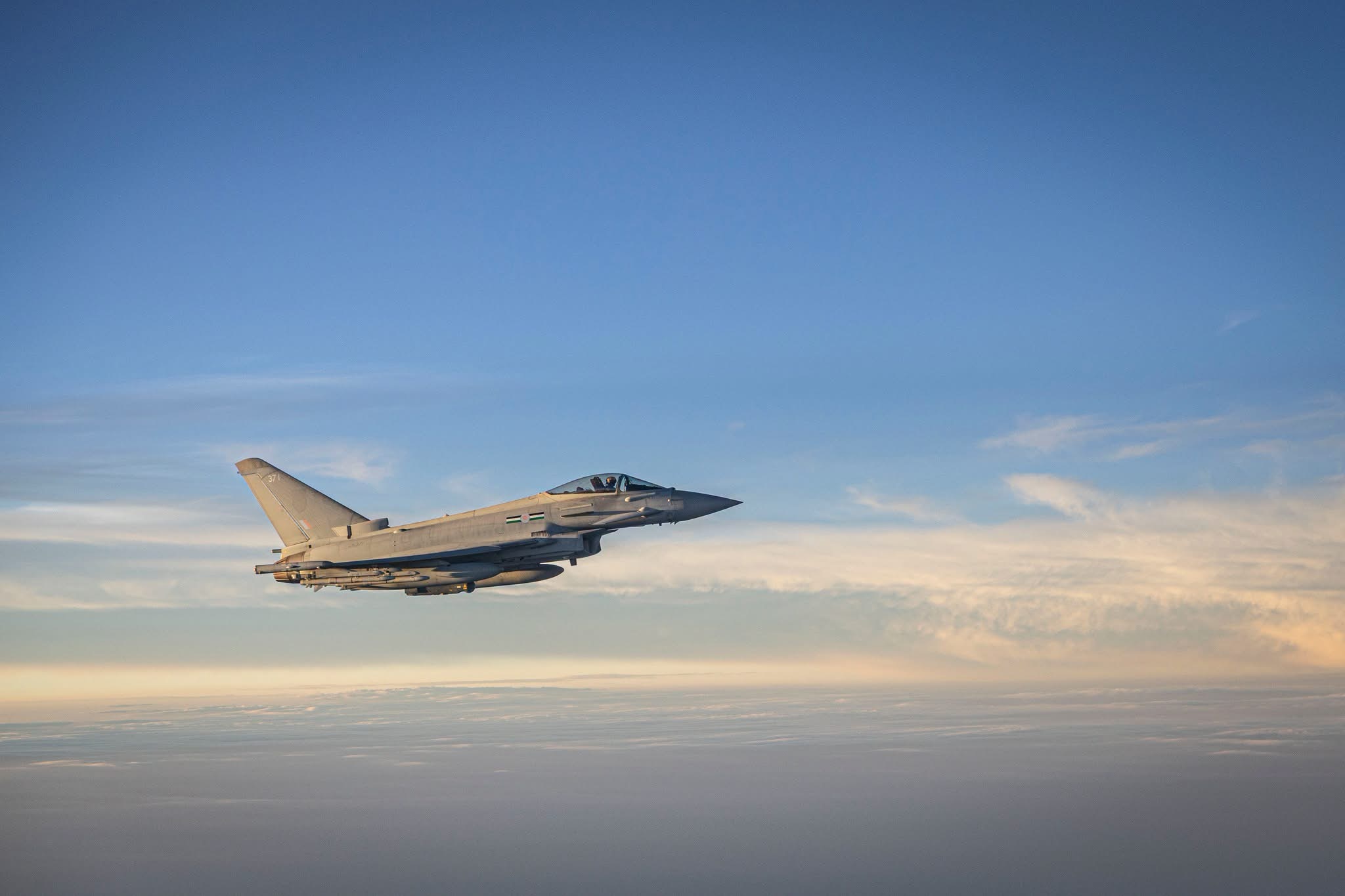 今日台风 早安英国皇家空军（RAF）第12（英卡联合）中队台风Photo cre