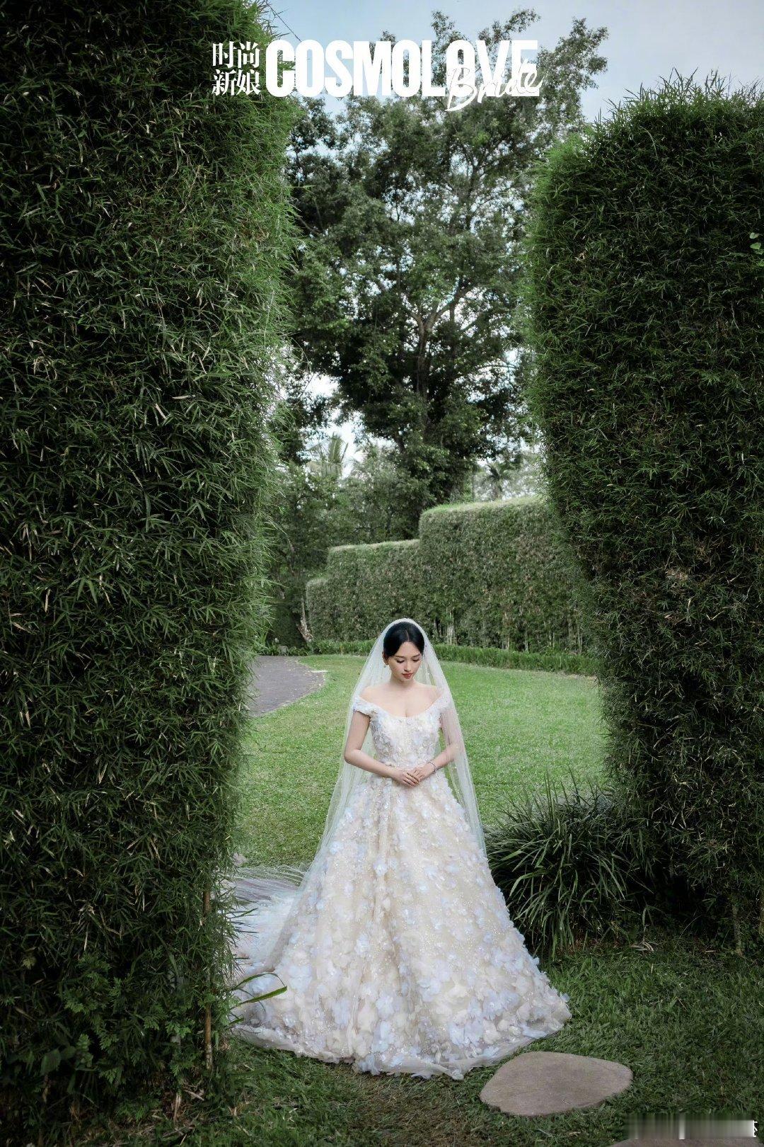 金莎晒婚纱照拍摄视频救命！这是什么神仙爱情剧的幕后花絮？白纱配红妆，巴厘岛的海风