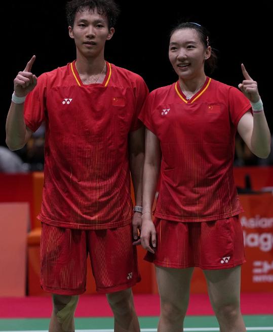 随着蒋振邦/魏雅欣2-0夺冠，诞生4个不可思议

名古屋亚运会羽毛球混双决赛落下