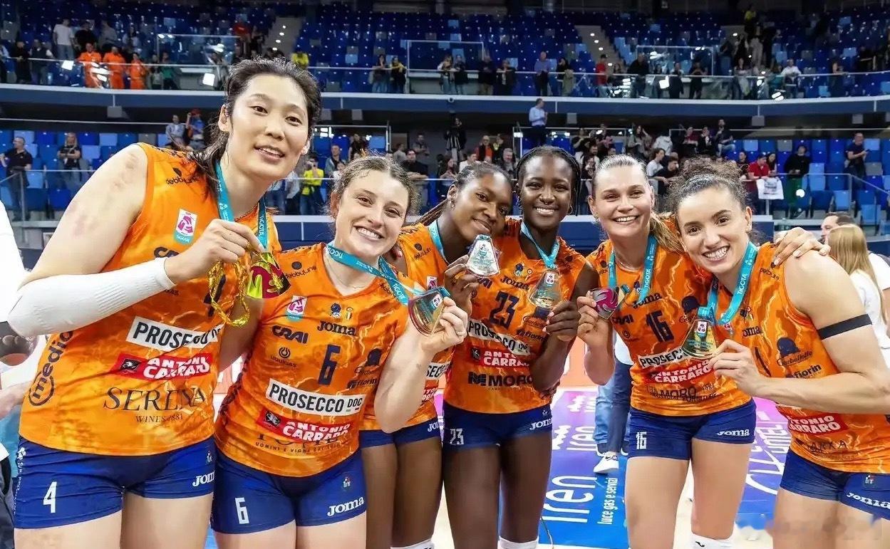 朱婷职业生涯：第25冠到手朱婷职业生涯：意甲第2冠到手朱婷本赛季：第2冠终于到手