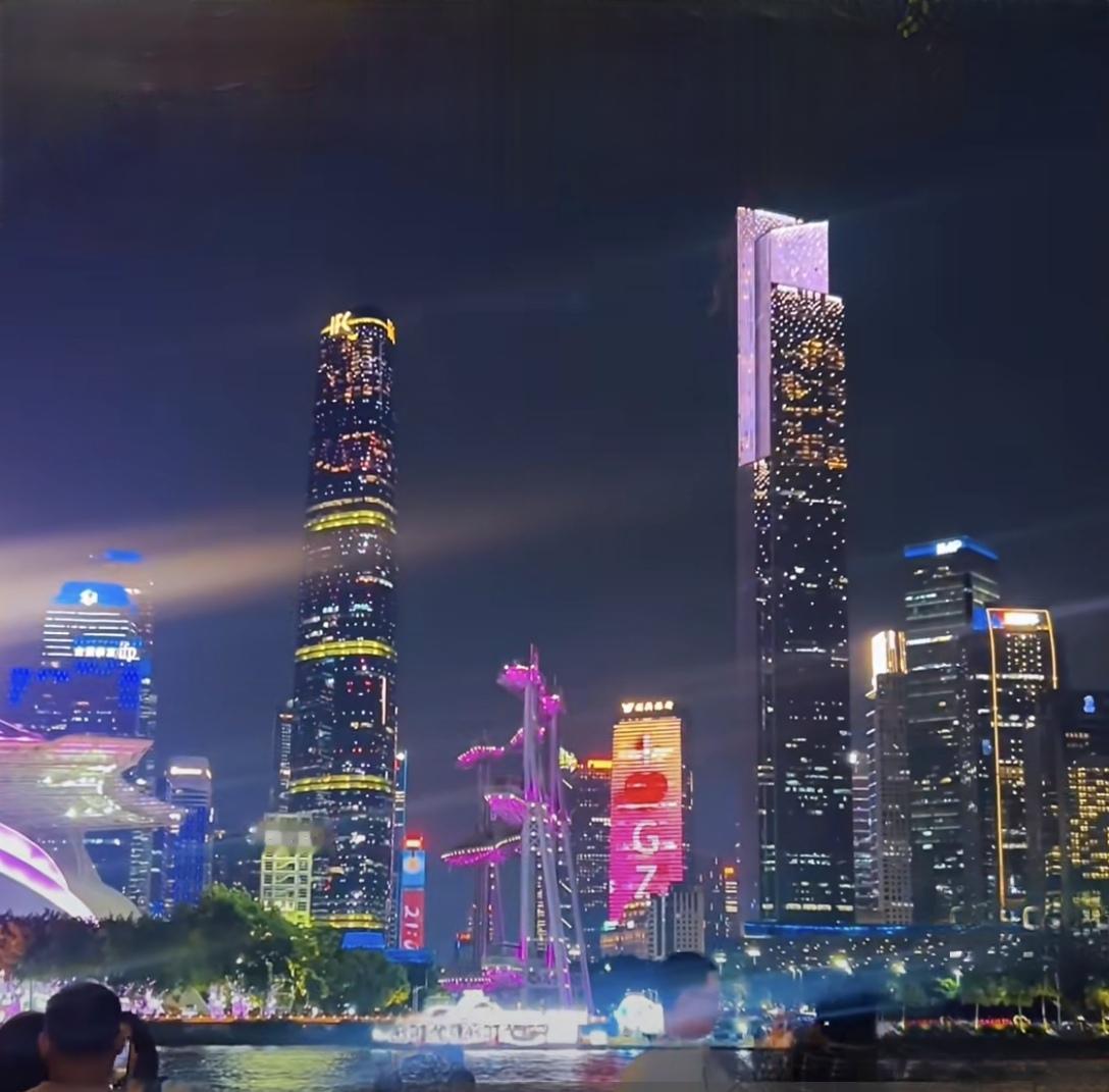 南方的省份有，广东，广西，湖南，湖北，浙江，上海，安徽，江苏，江西，福建，云南，