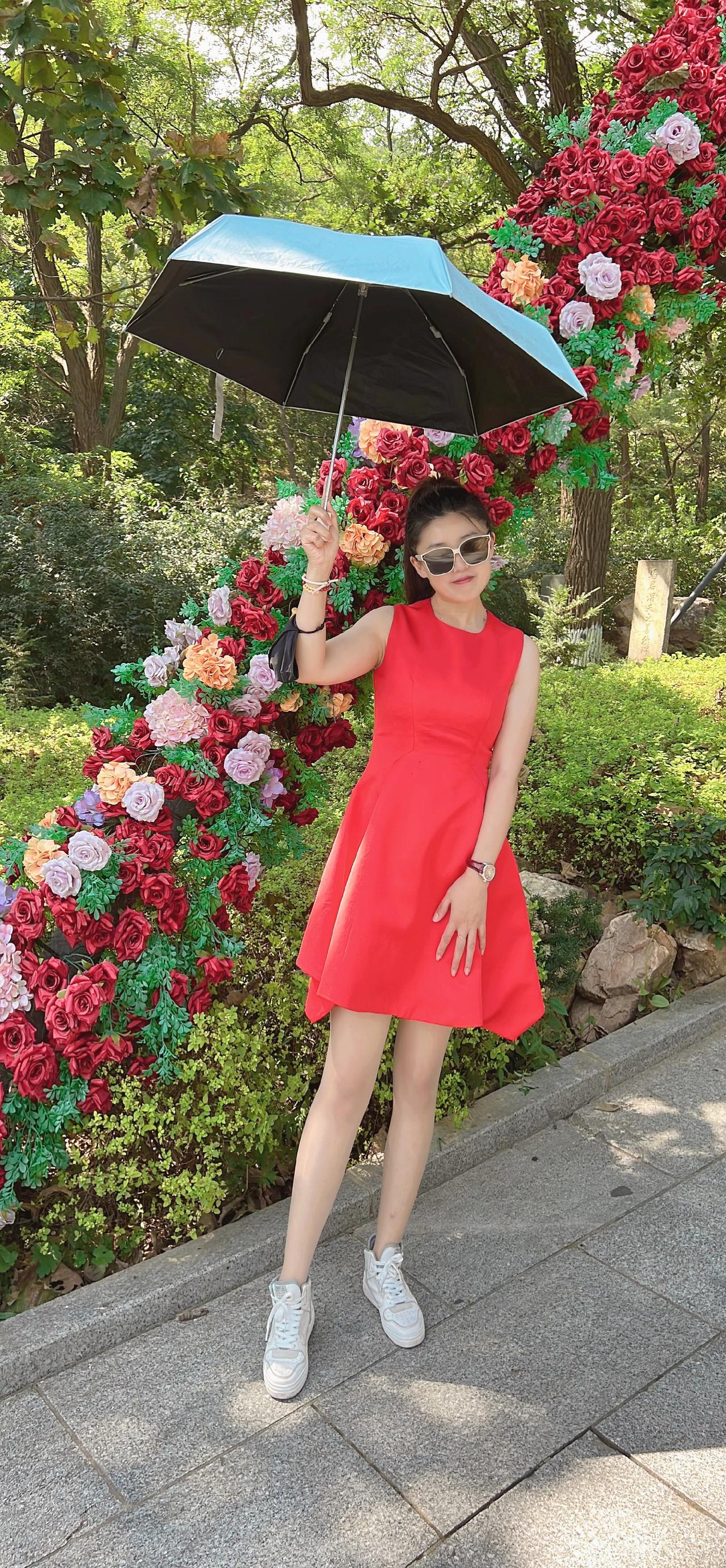 🍀🍀🌸☘✨
不荒废好时光
不辜负小风景
微笑会告诉你
每天都会是甜的