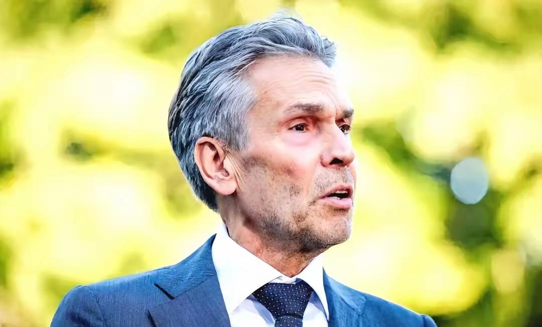 “不见棺材不掉泪”，荷兰想与中国硬刚到底。
​近日，荷兰宣布对DUⅤ光刻机芯片设