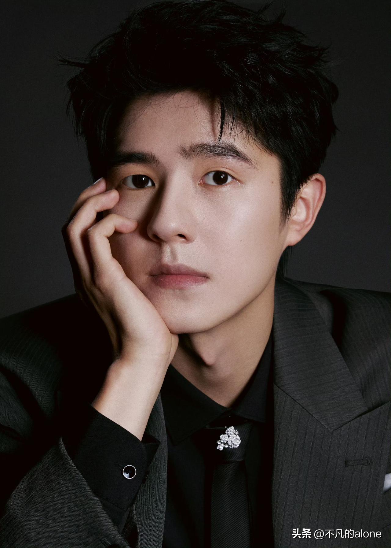 3月20日，首届CMG中国电影盛典在北京举行。

刘昊然和易烊千玺荣获“年度剧情