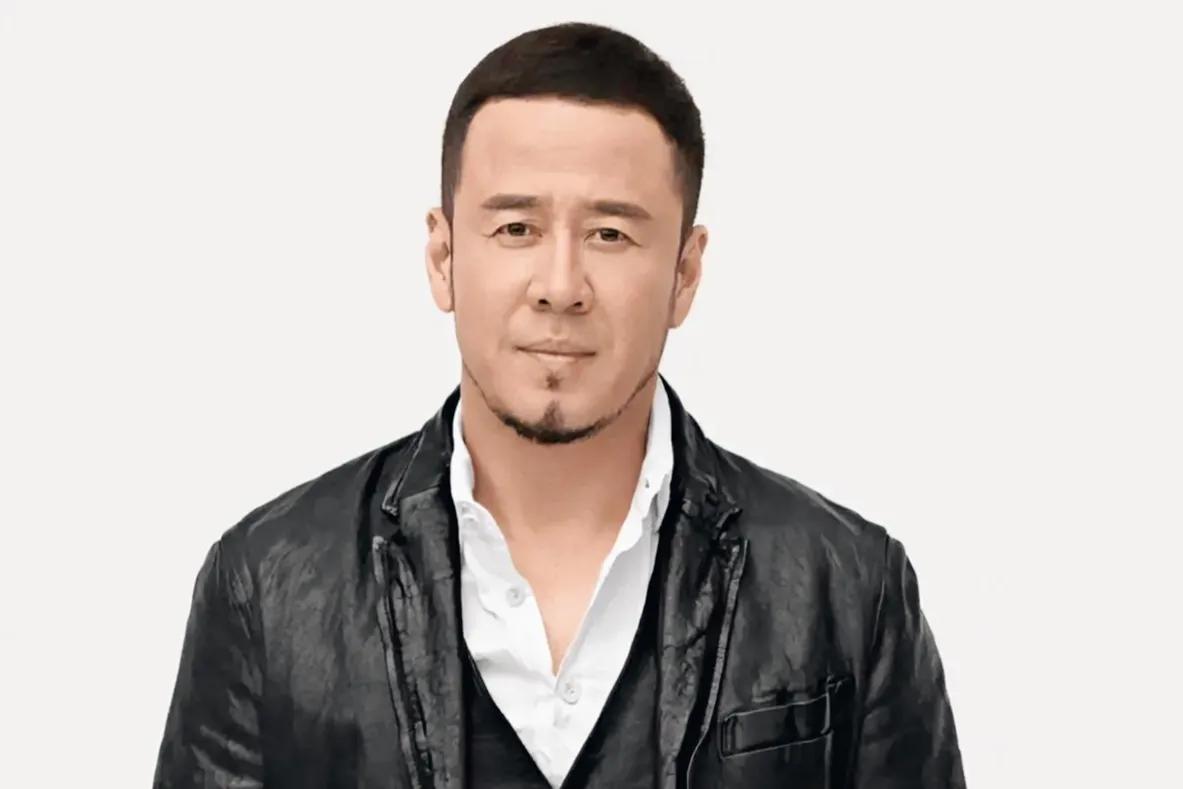 有没有觉得德文-布克和杨坤长得很像呢？
  
