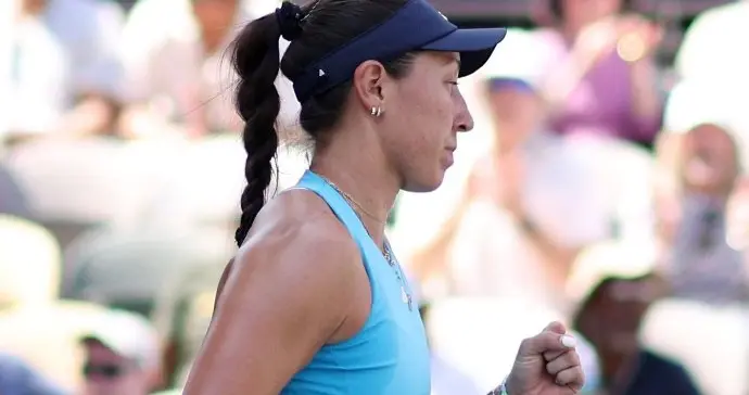 3小时10分钟鏖战！头号种子佩古拉惊险逆转晋级，将对阵科恰雷托