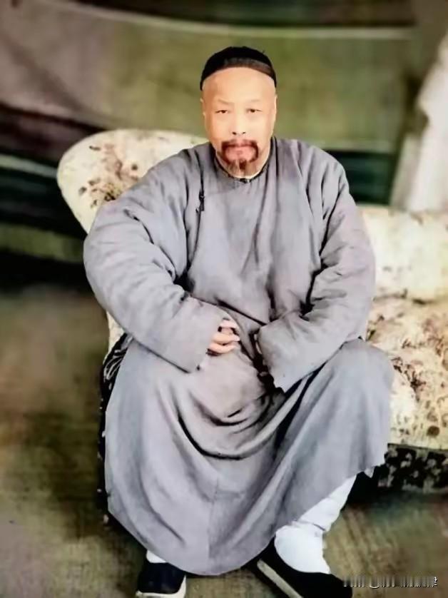 被骂百年“六不总督”，被英军关玻璃房当猴展览，绝境之举让后世肃然起敬
 
185