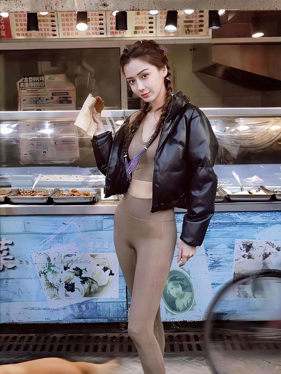 杨颖为了展现好身材，也不用这么穿吧原谅我不懂审美了？ 