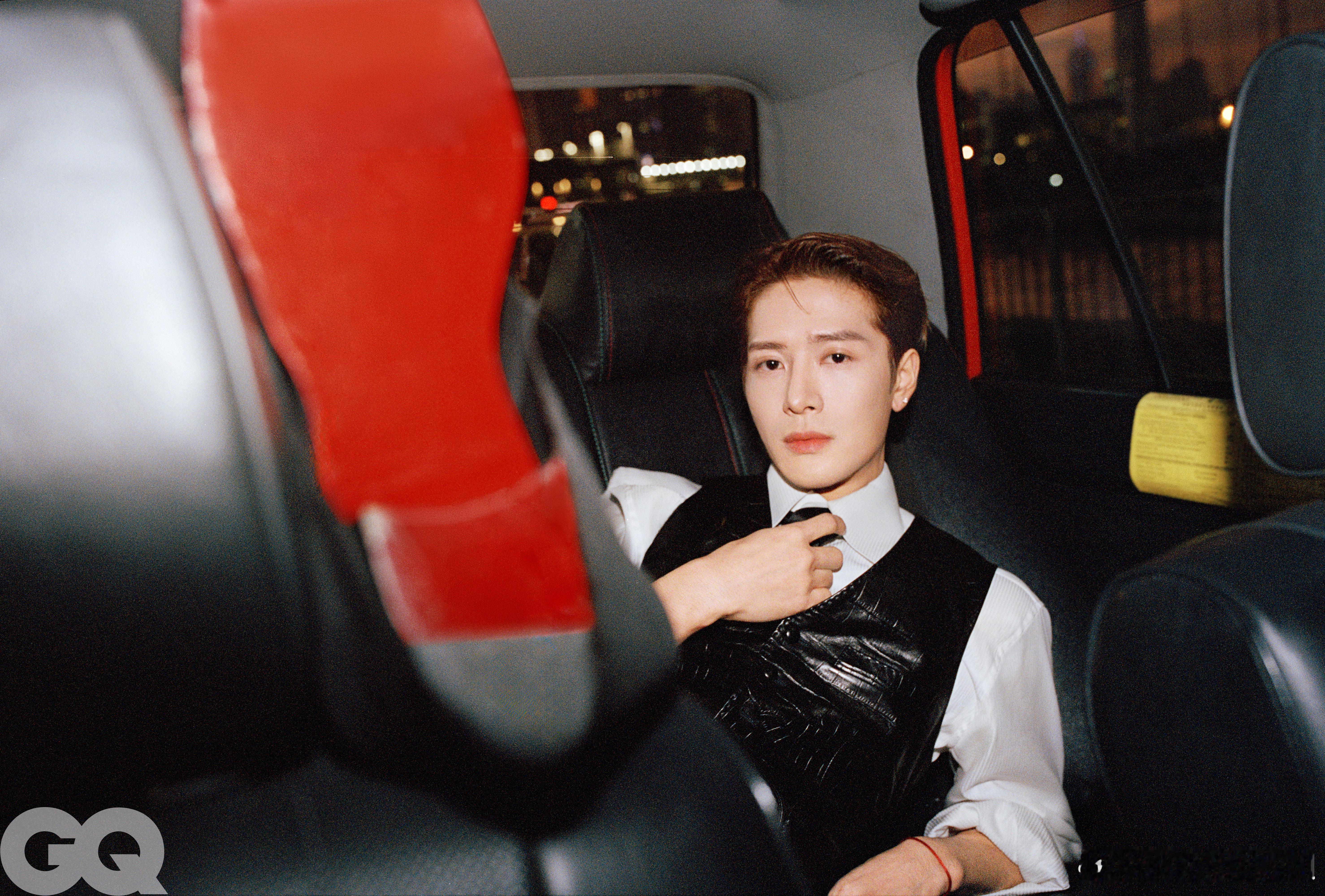 daddy的红底鞋🥵gq开年王嘉尔回归封面