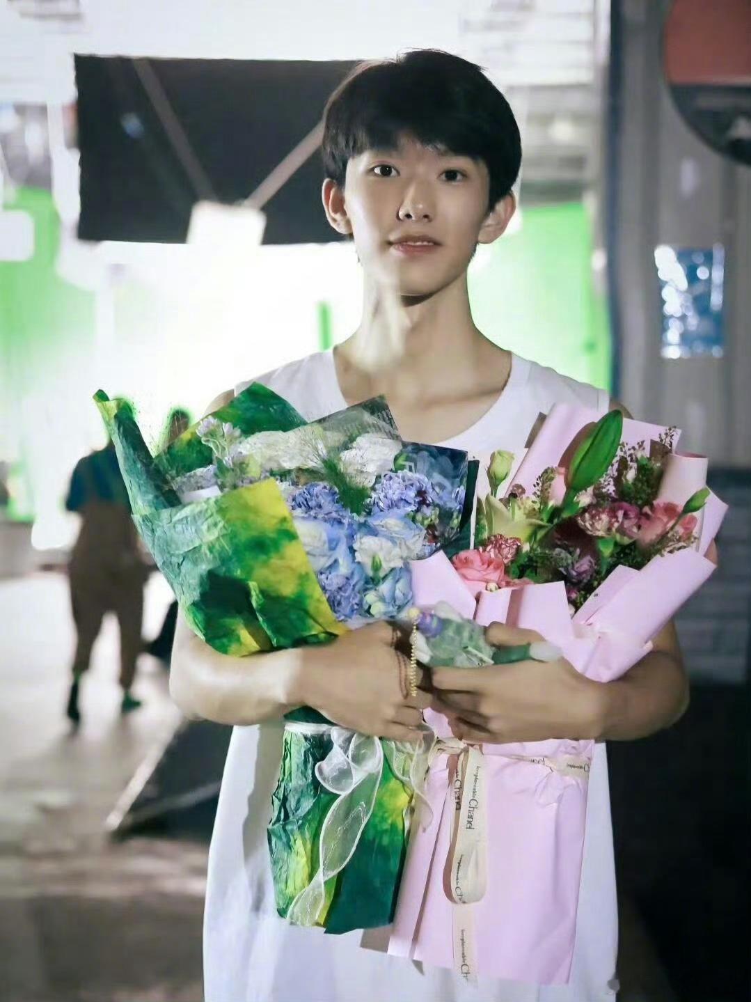 马柏全超感迷宫上线超感迷宫上线！可以看到17岁稚嫩的马柏全了！期待期待！赶紧预约