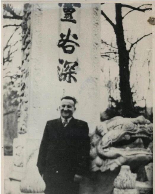 江南大学[超话] [太阳]江南动态 [来抱抱]
校史回眸！他，值得被铭记！
七十