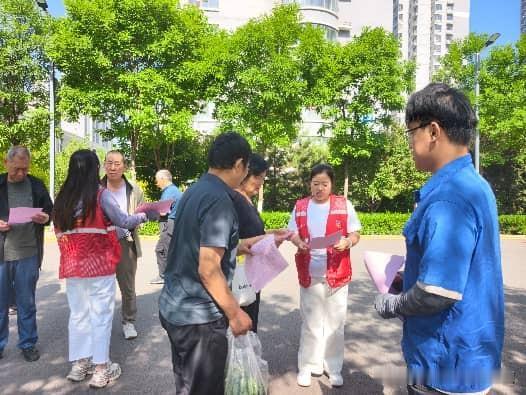 万柏林区玉园南社区：“三联三精三提”激活基层治理新动能
 
万柏林区南寒街道玉园