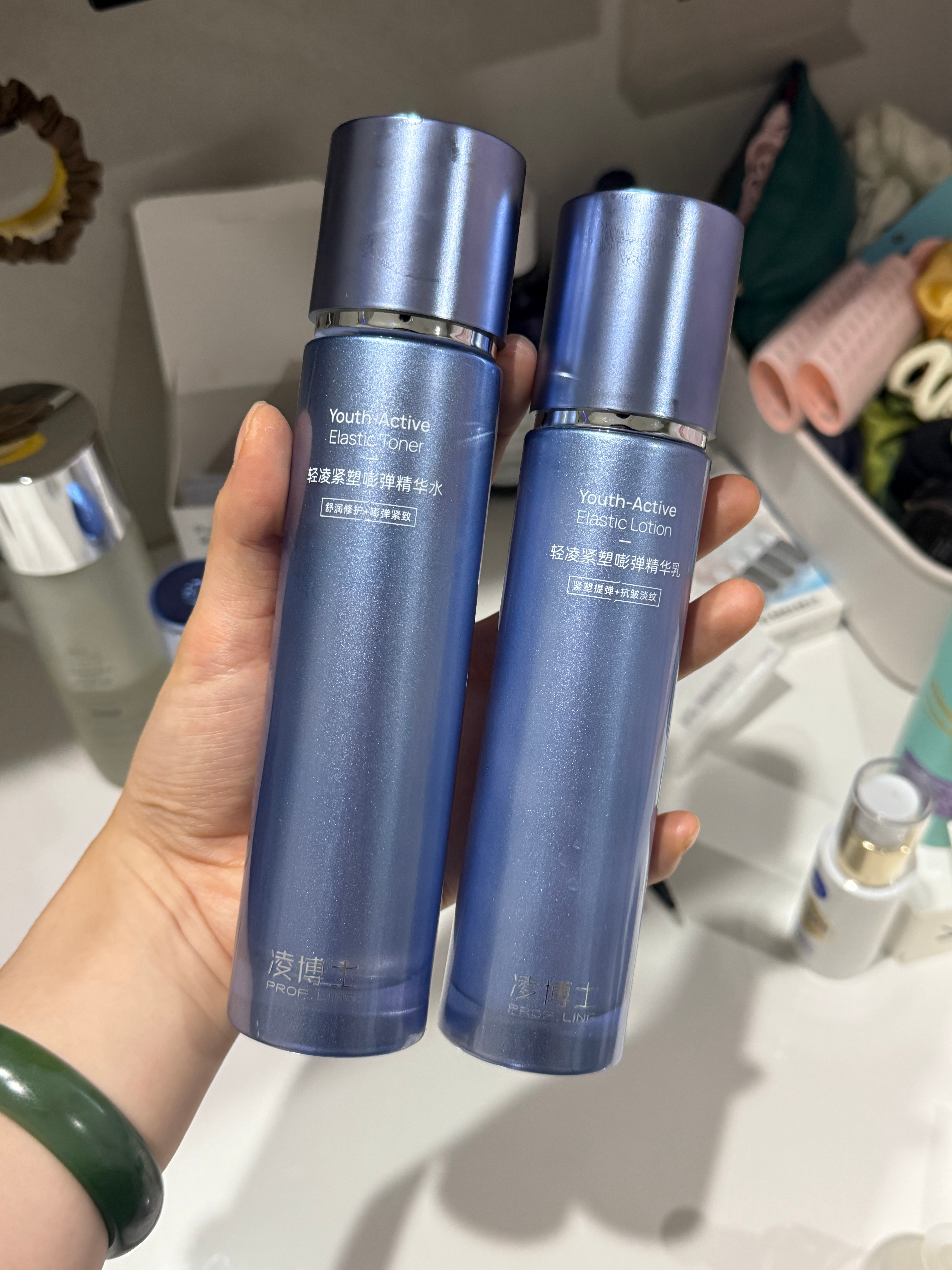 前两个月换了套水乳 ，是这个牌子 （下面附图了）凌博士的啊啊啊啊啊真的超级润，太