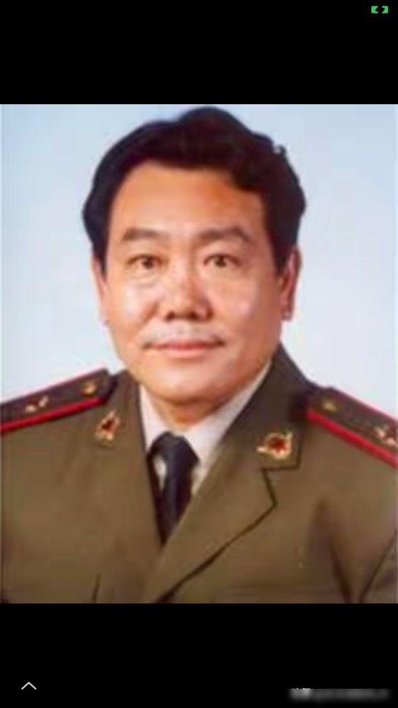 赵守凯，1942年出生于山东省乳山市海阳所镇赵东庄村。他毕业于北京电影学院表演系