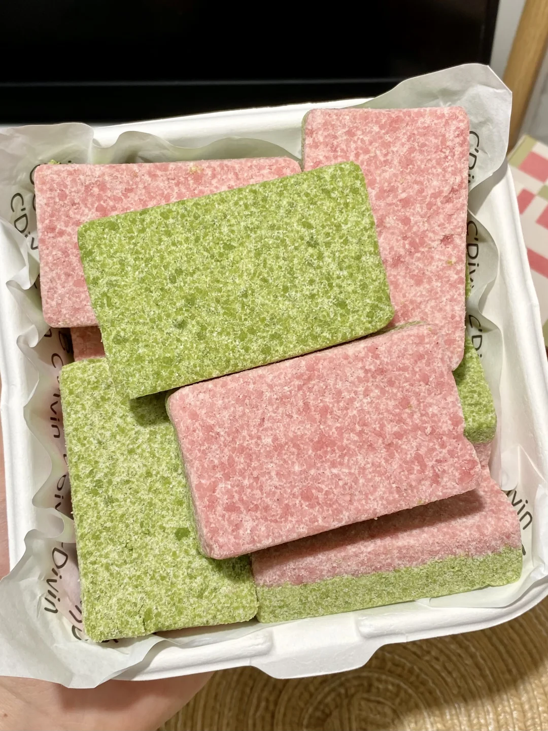沃趣！终于找到这张种口感的糕点了。。。
