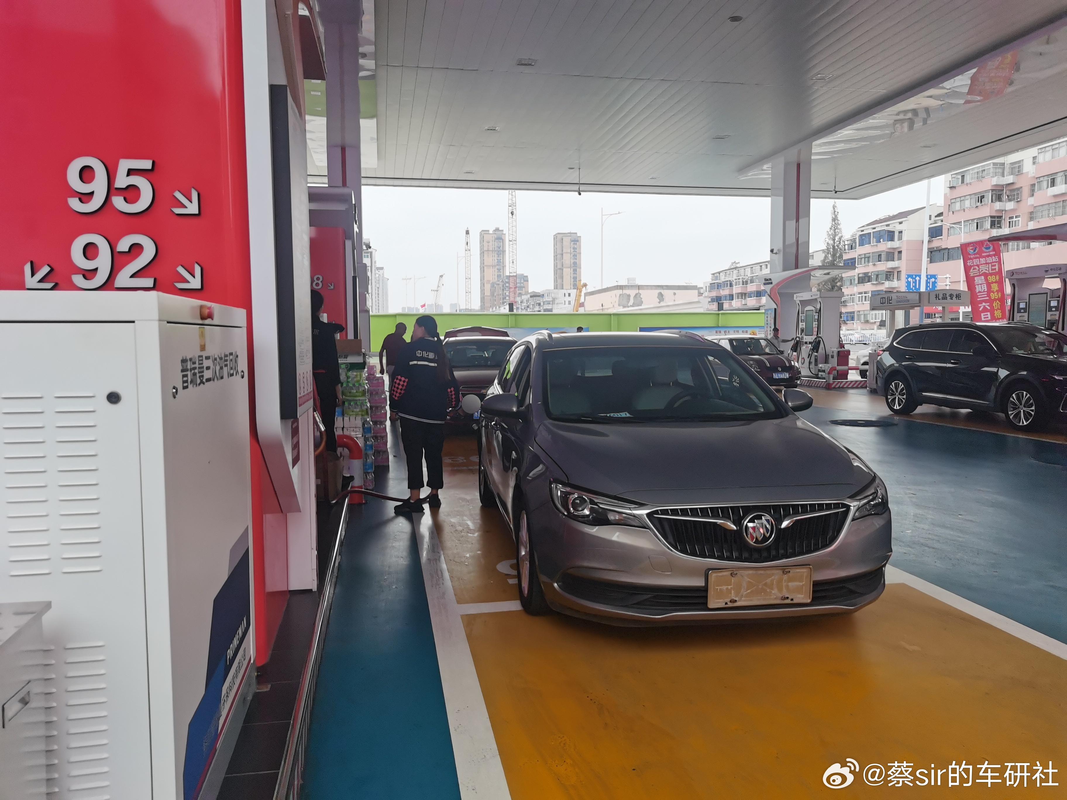 最便宜的旅行车，2万多块钱的18年别克阅朗已售出，看车试驾10分钟，过户，油箱9