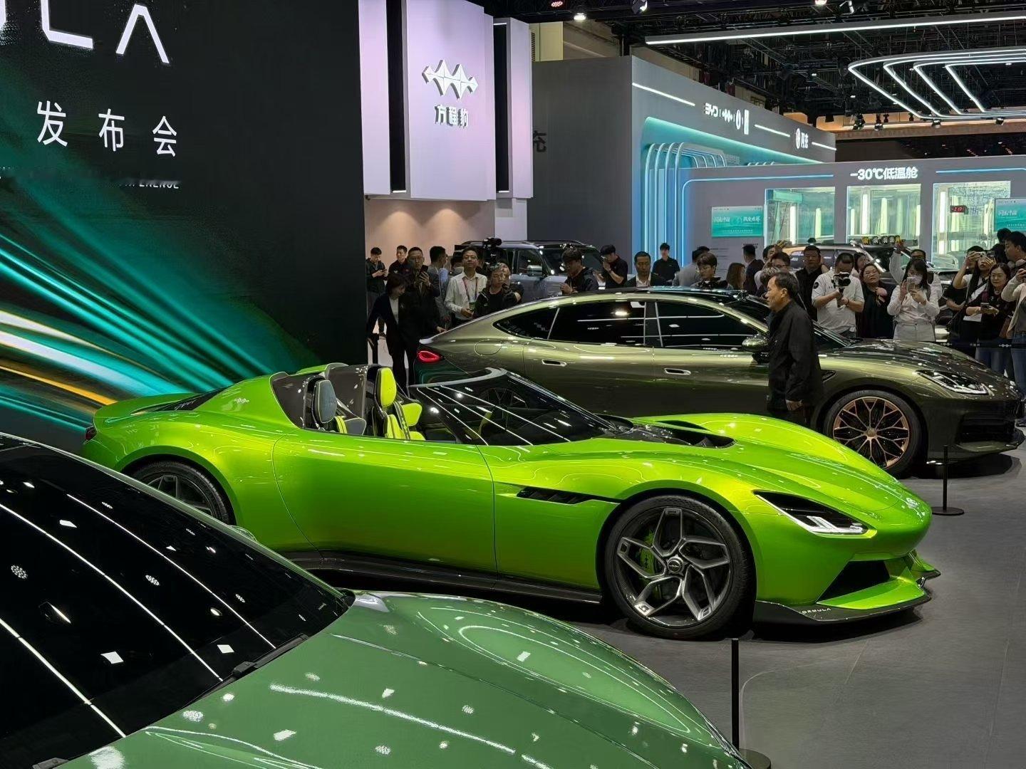 方程豹全新跑车FormulaX青蛙王子！百家车坛2026北京车展