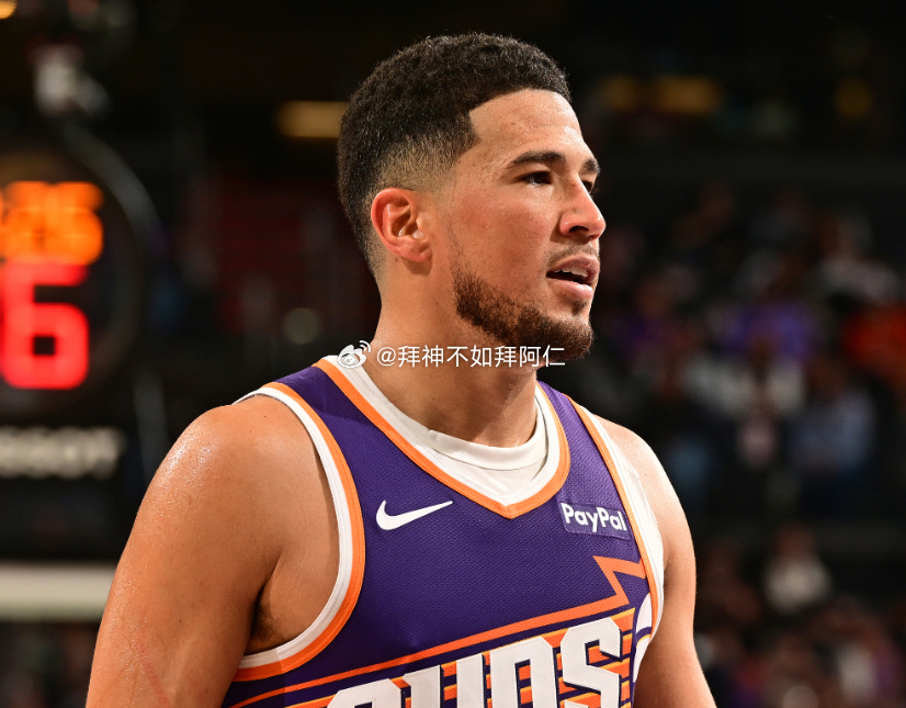 NBA常规赛，太阳111-99轻取黄蜂。本场比赛布克状态出色，在手感不是很好的情