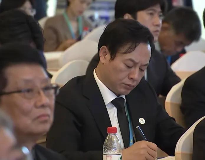 高清镜头下，明星们的表情藏不住了！

9月14日，北京文化论坛开幕，众多明星纷纷