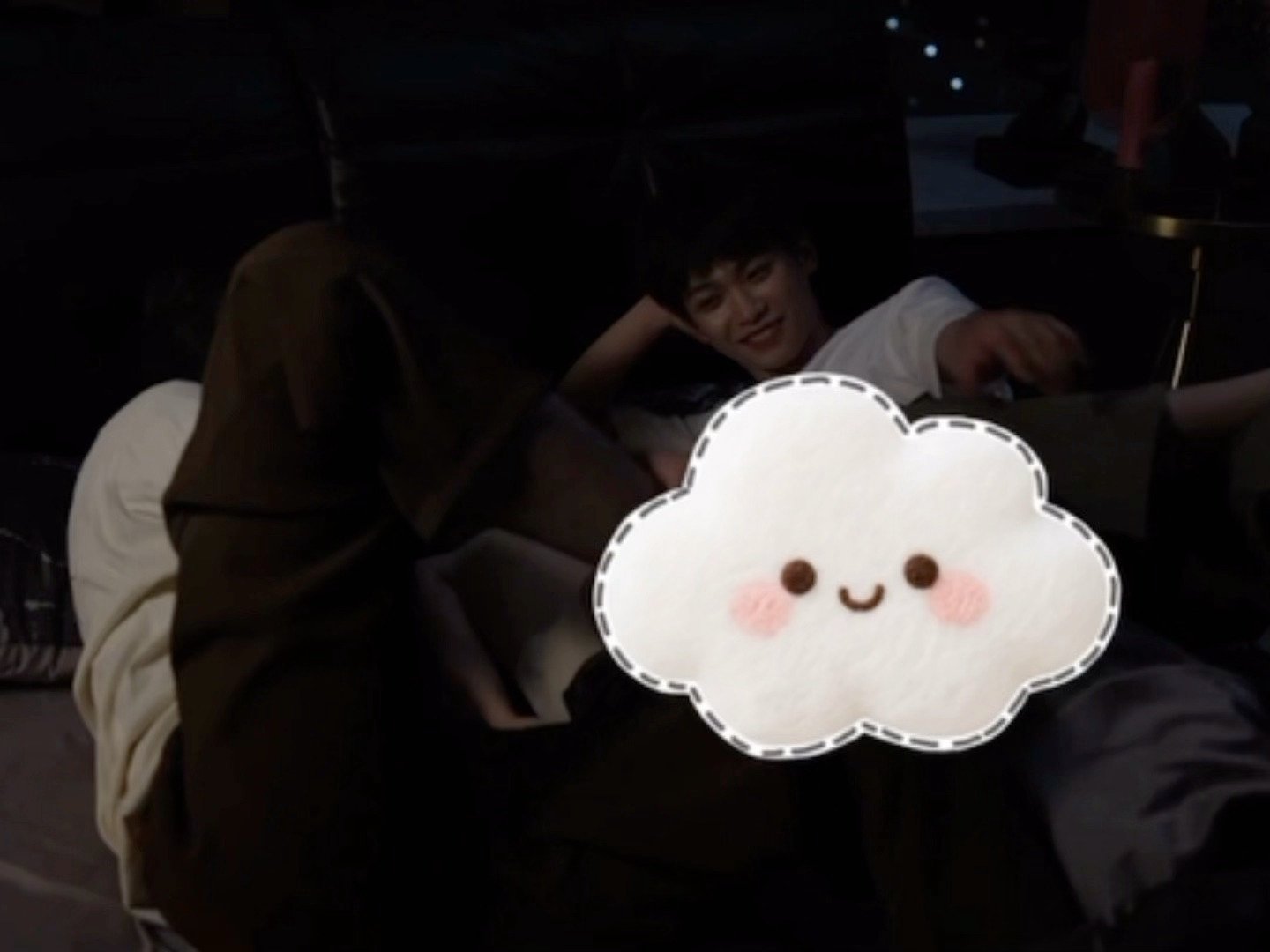 你脚臭不臭你不知道吗 ​​​