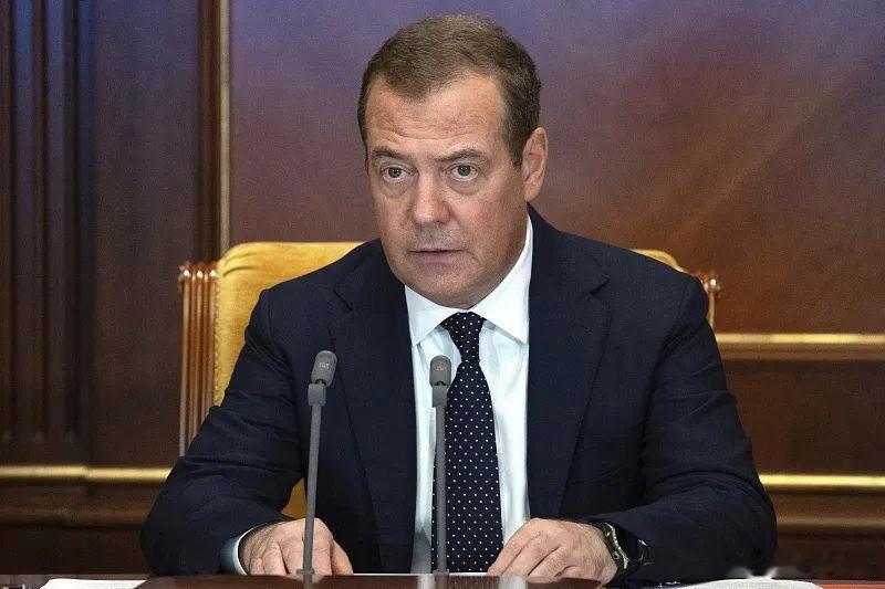 【看来乌克兰的导弹袭击奏效了，霉杂又说要扔煤气罐了，谁家还没有几个煤气罐！】俄罗