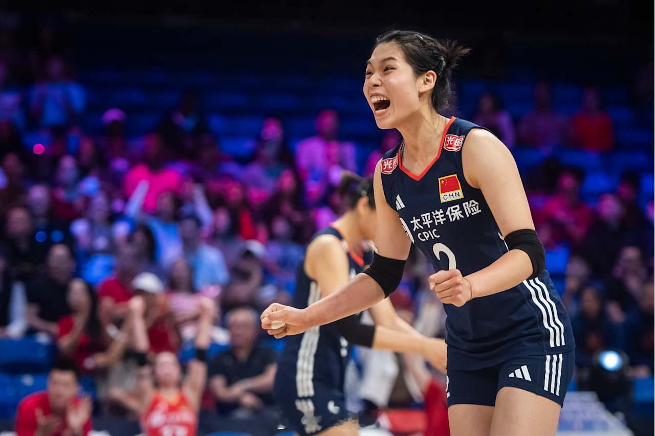 【2025世界女排联赛 分站赛第三周：中国女排3比1加拿大女排 】北京时间12日