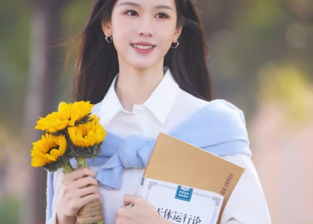 混迹娱乐圈的五大校花女神，你觉得谁最美？
陈都灵，南航出来的高智商学霸，当年凭借