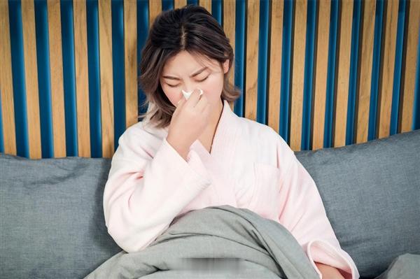 【专家回应流感排毒期有多长 ：流感排毒期多为3到7天】据央视新闻报道，有专家介绍