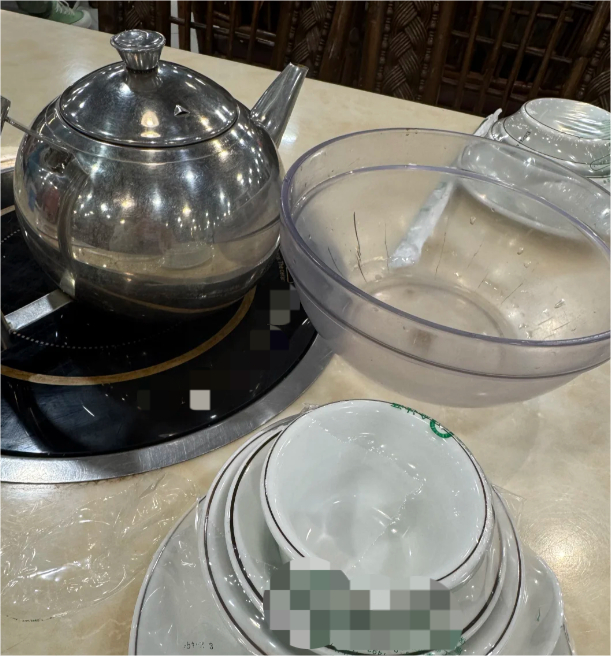 教授称对烫碗习惯恶心 烫碗究竟是为了消毒还是单纯的一种饮食文化习惯？ ​​​