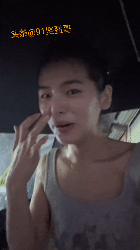 刚出门就下雨了，孩子都淋湿了