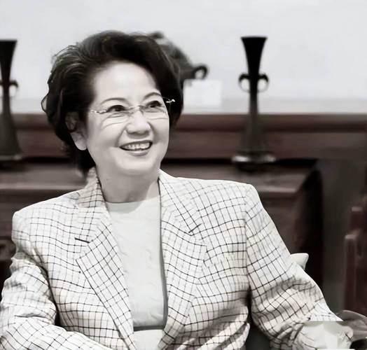 9月1日，京剧表演艺术家李维康的告别仪式在北京八宝山举行，梨园众多艺术家前来送别